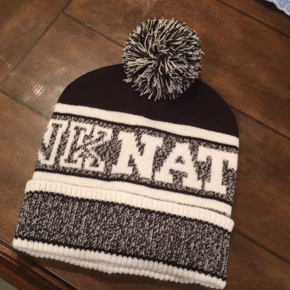 VsPink hat